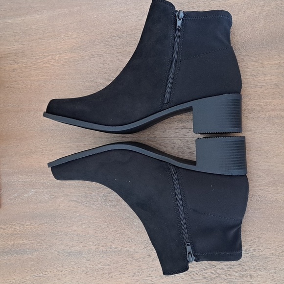 JustFab  Alexis Ankle Boot - Color: Black - Size: 11 - Picture 6 of 9